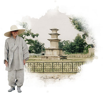 스님과 탑